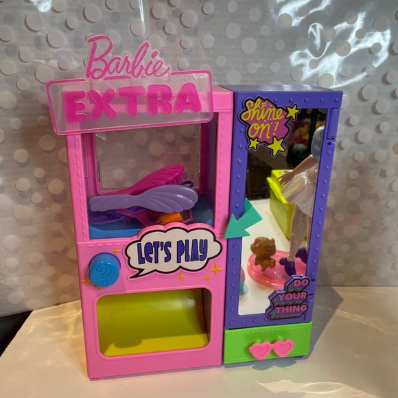 Barbie Extra 🕶️👜Surprise Fashion Playset & doll - Picture 11 of 16